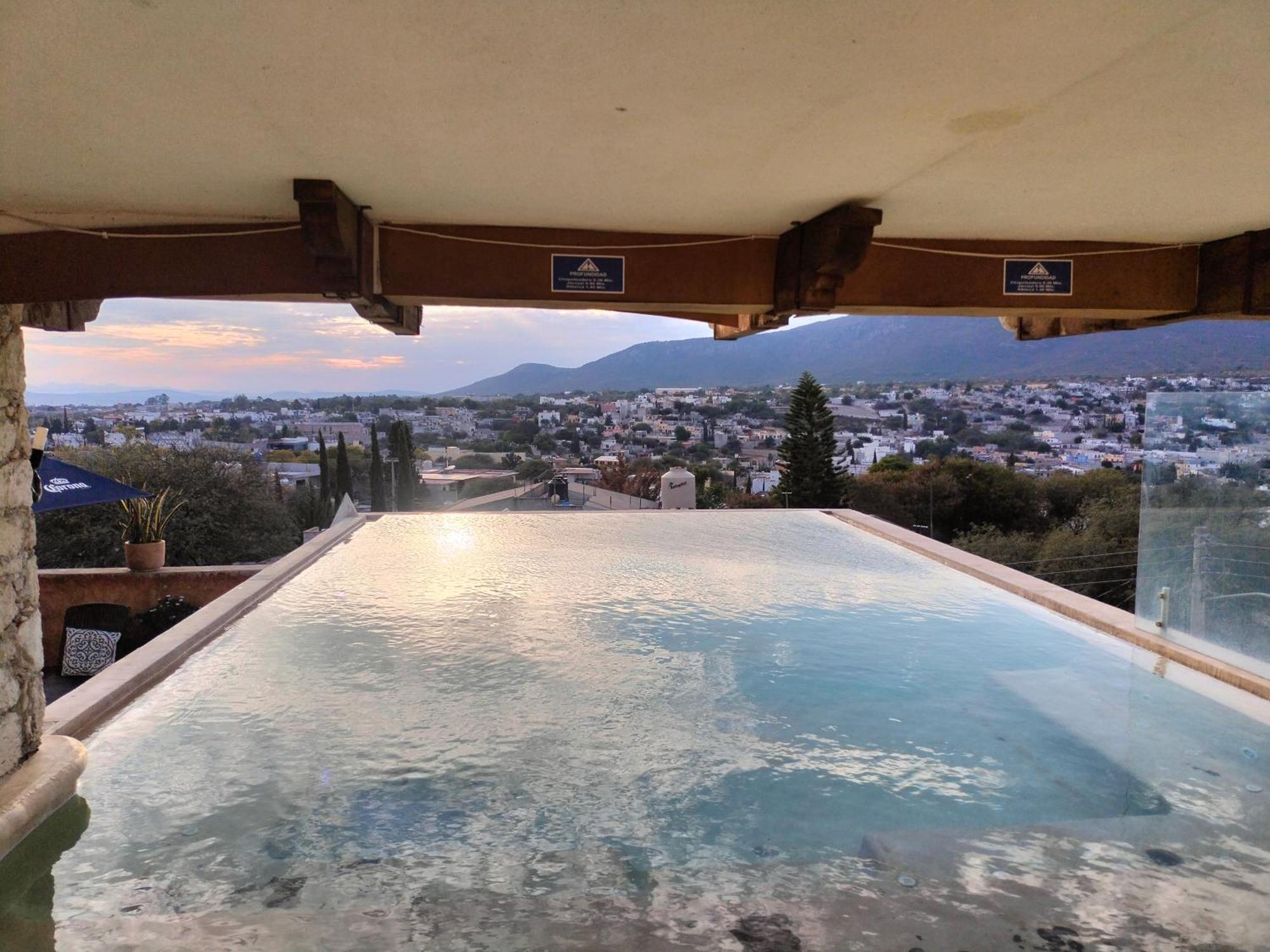 Hotel Villa Penasco Бернал Екстериор снимка