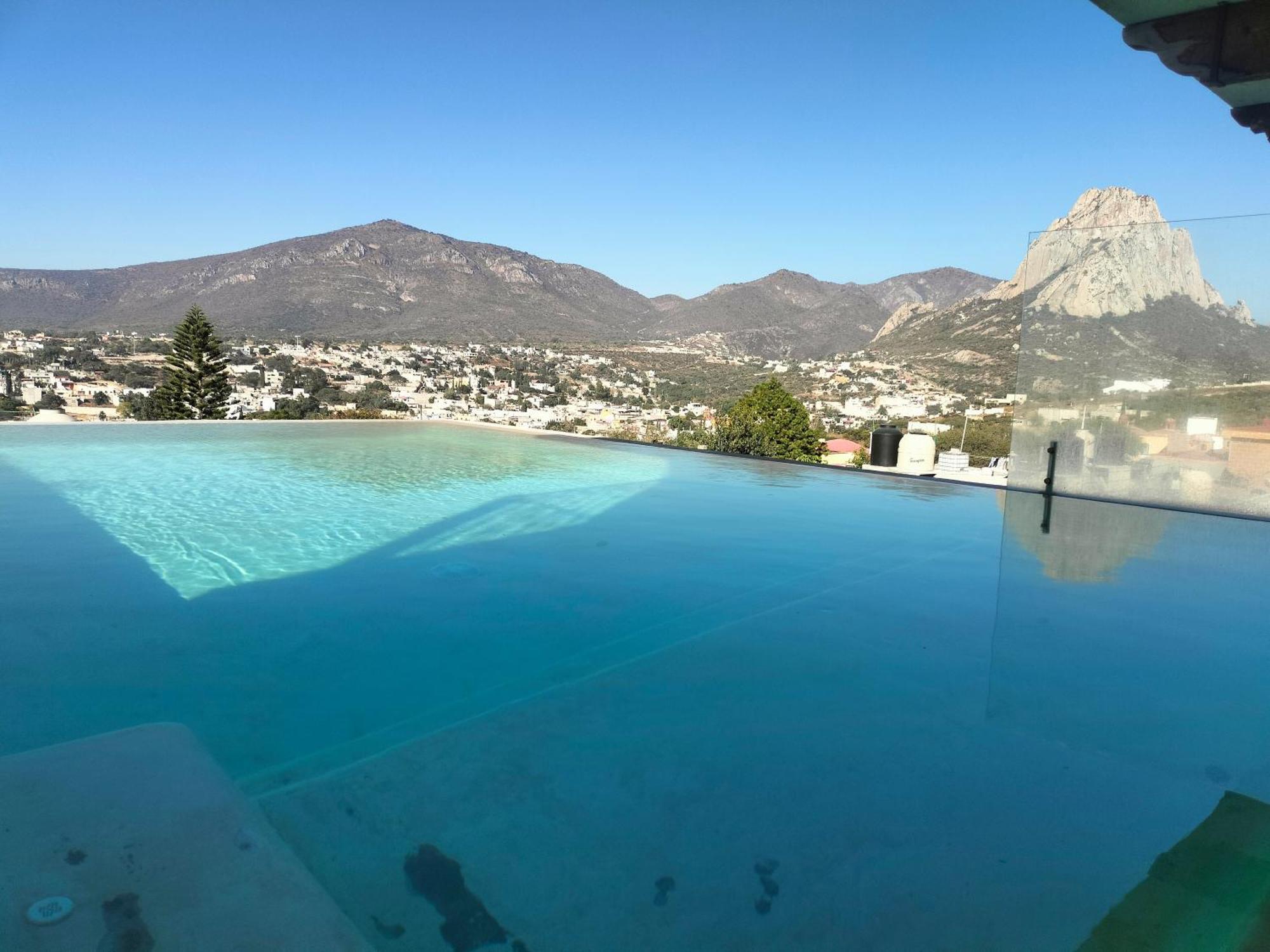 Hotel Villa Penasco Бернал Екстериор снимка